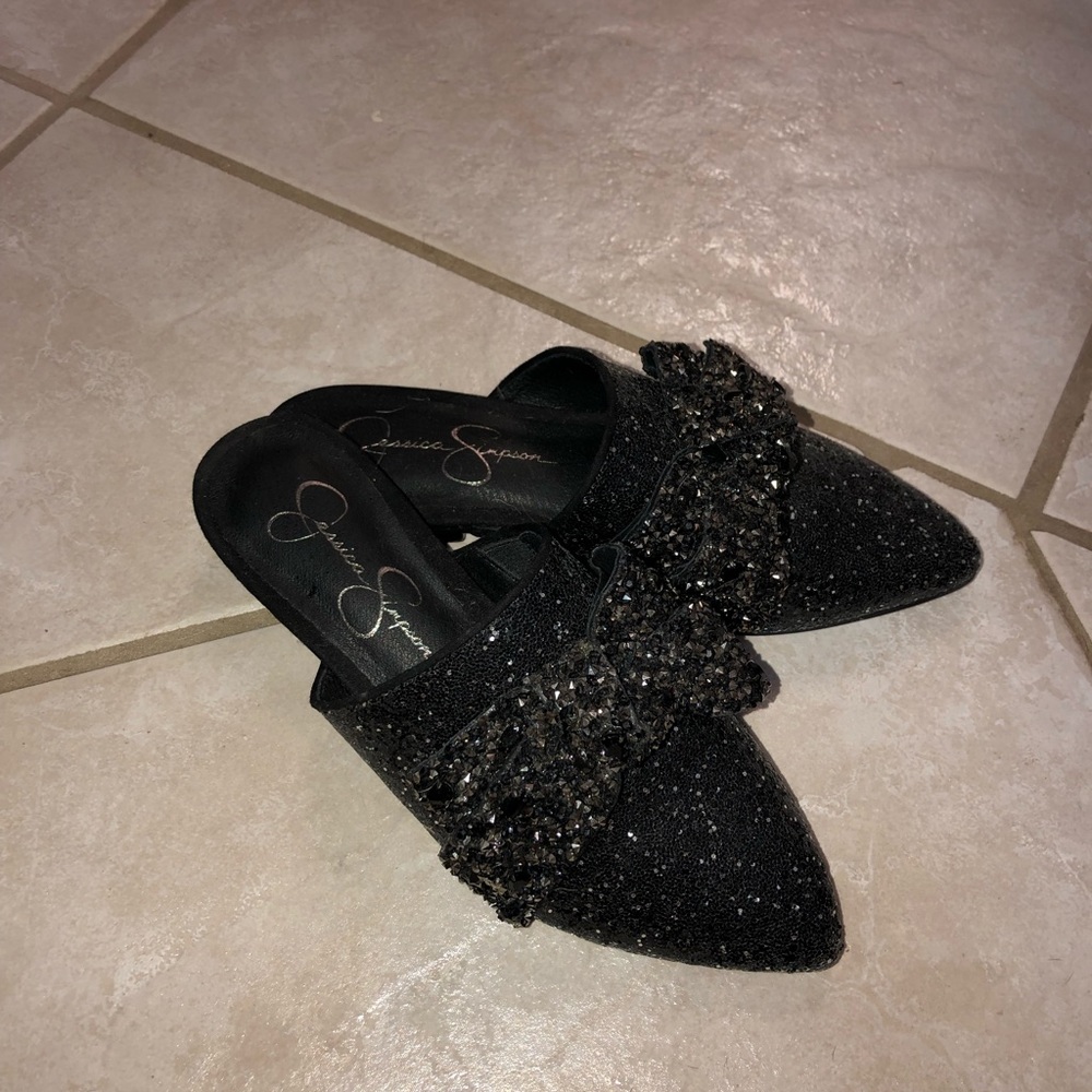 Jessica Simpson Slides - Picture 4 of 7